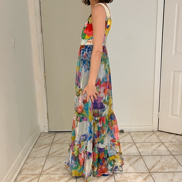 Floral dress with rhinestone detail - Picture 3 of 7